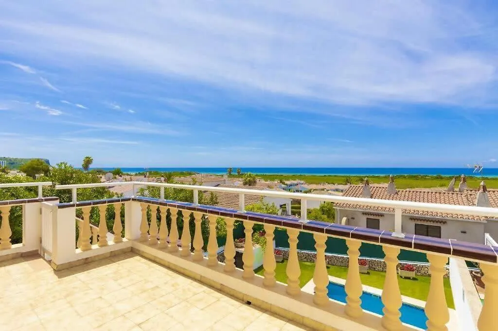 Villa Ocean Breeze - Steps Away From The Beach 苏昂博